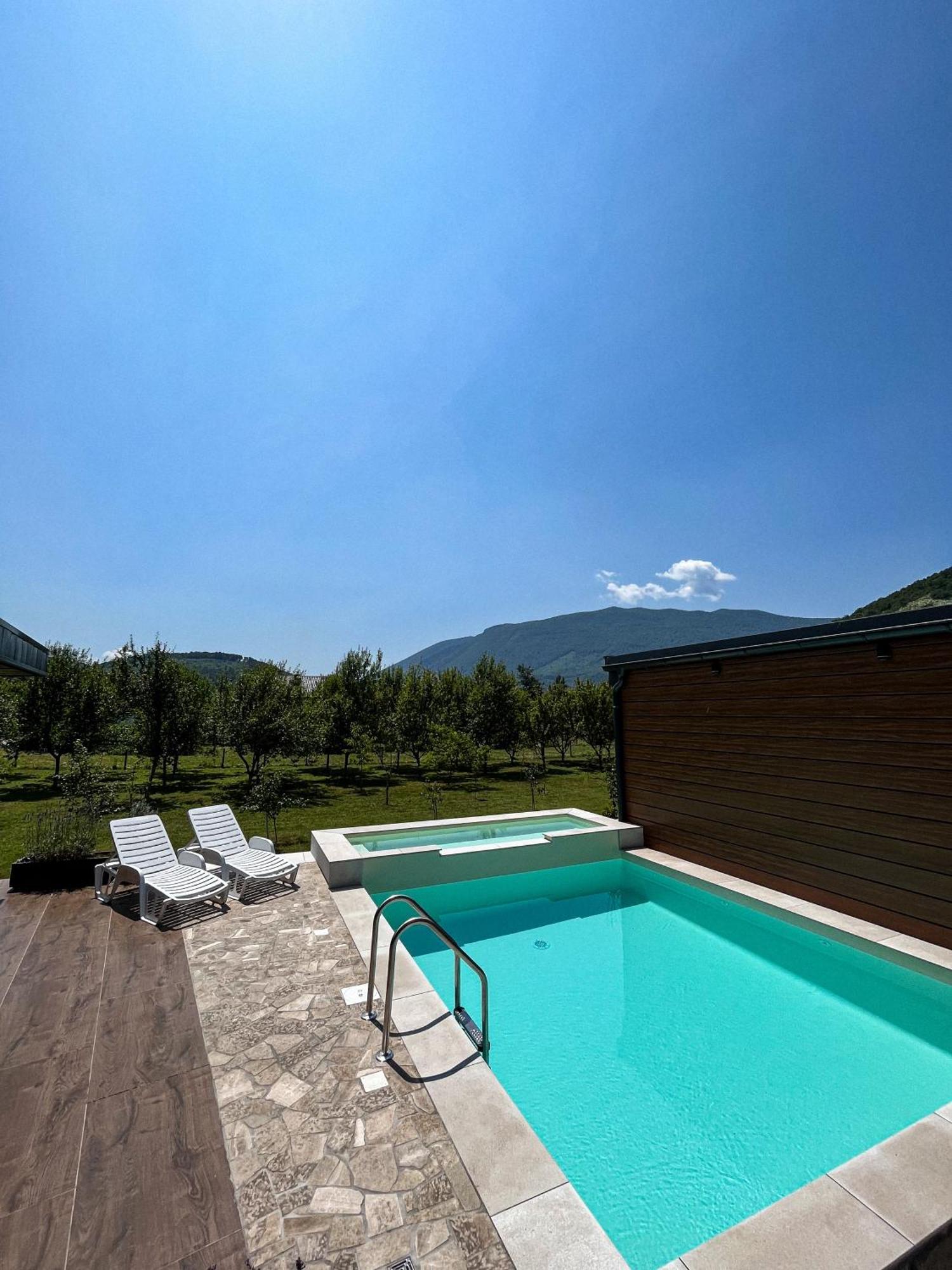 Lodge Bungalovi Kljuc Kljuc